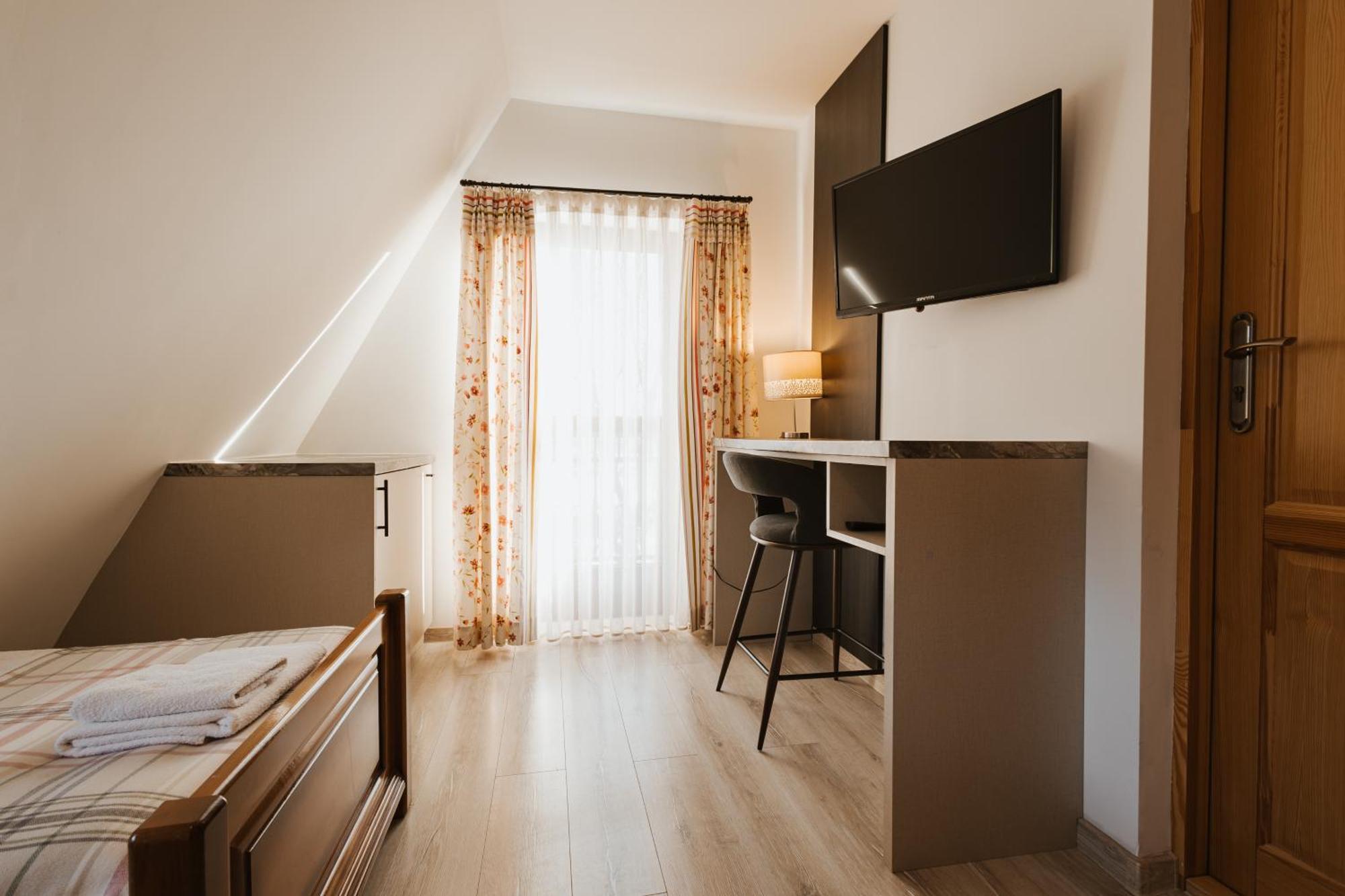 Dom Wypocz Pod Litwinka Bed and breakfast Białka Tatrzańska
